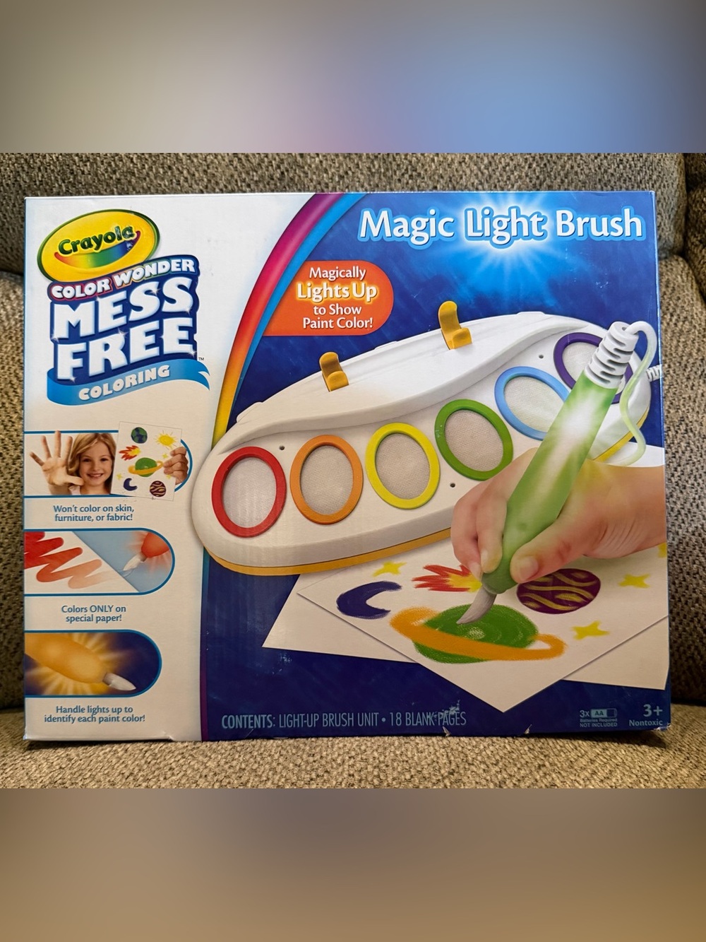 New in Box- Crayola Color Wonder Magic Light Brush, Mess Free Painting